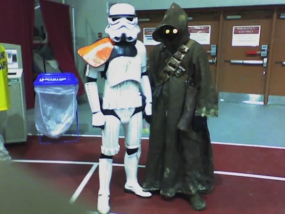 Storm trooper and Jawa at I-Con