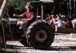 Nate gives kids a ride at Barney's vineyard (2290 visits) Nate gives kids a ride at Barney's vineyard