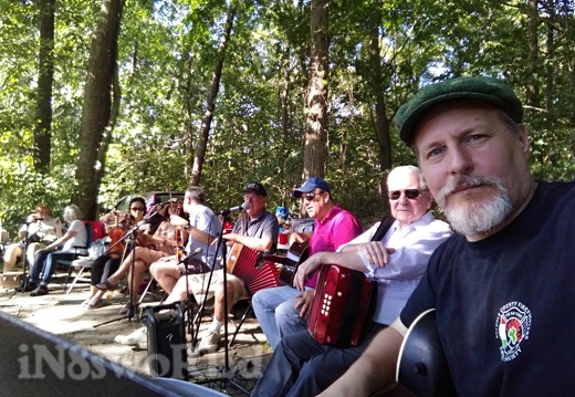 LoughlinVineyards (4718 visits) Great fun down at Loughlin Vineyard today with Jack Durkin and 7s and 3s to remember Barney on Indep... LoughlinVineyards