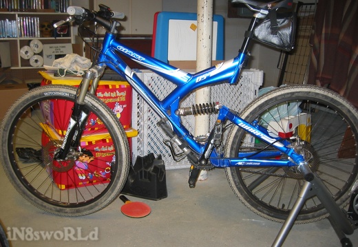 Giant DS-2 (kinda) (499 visits) 2002 Giant DS-2 Warp. I bought this bike used from a friend at work. It used to be a DS-1, but that ... Giant DS-2 (kinda)