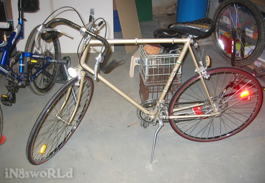 1979? Fuju 12 speed Sport (640 visits) Resurrected from the basement. 1979? Fugi 12 speed sport. This bike is 35 pounds! Steel tubing, but ... 1979? Fuju 12 speed Sport